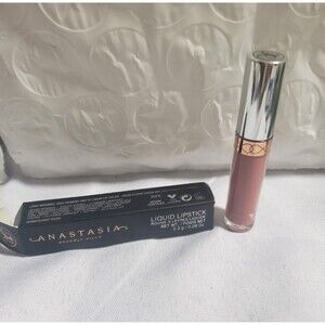 Anastasia Beverly Hills 
Smudge-Proof Matte Liquid Lipstick
.08 oz
Color Crush